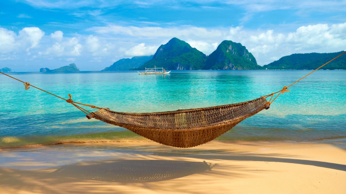 度假 浪漫海边沙滩 吊床 风景桌面壁纸图片