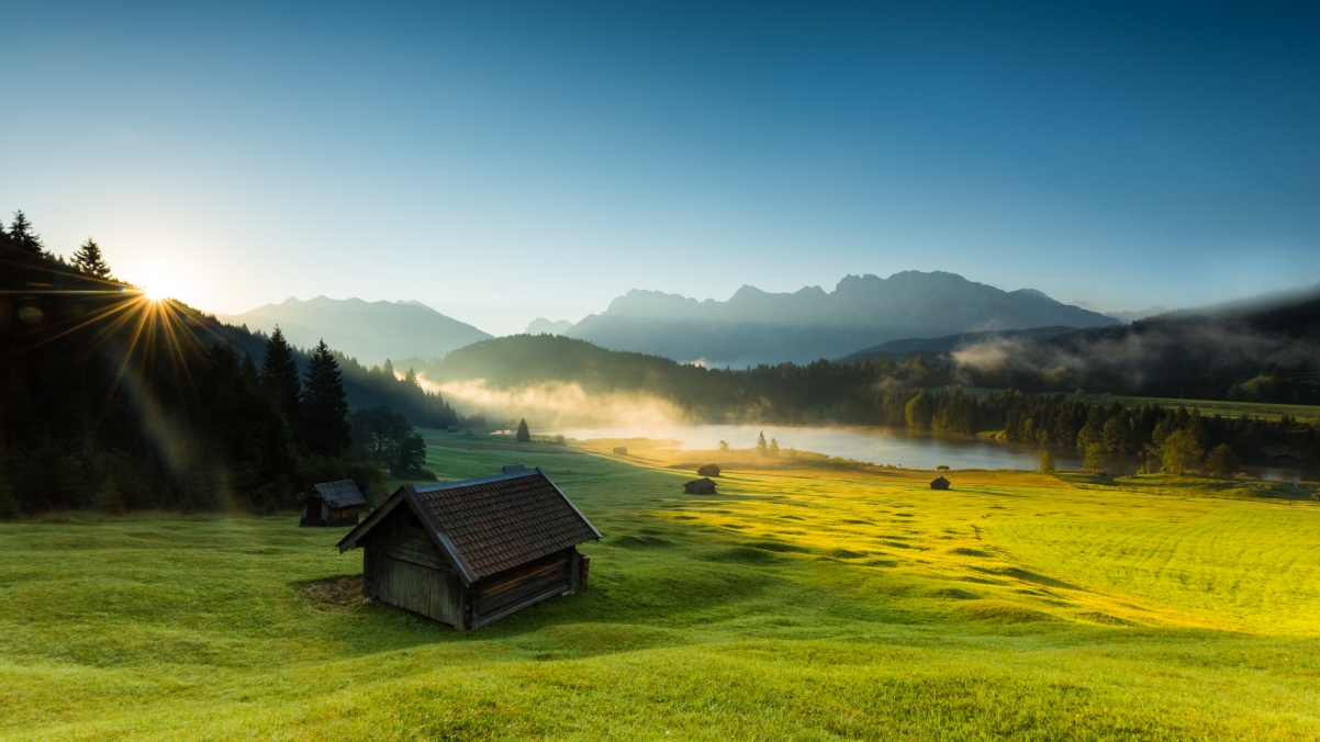 巴伐利亚 阿尔卑斯山 日出 木屋房子 湖 风景桌面壁纸图片3840x2160