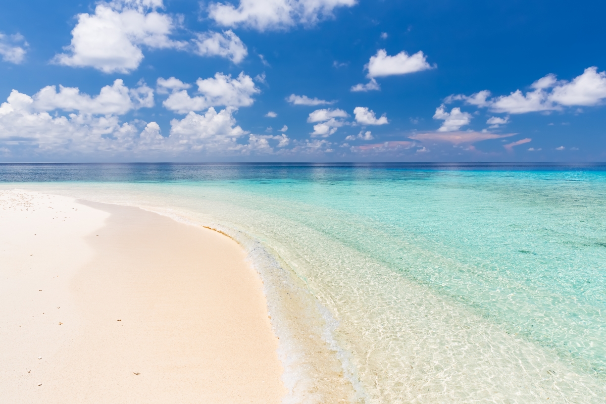 马尔代夫美丽的海滩5k风景桌面壁纸图片