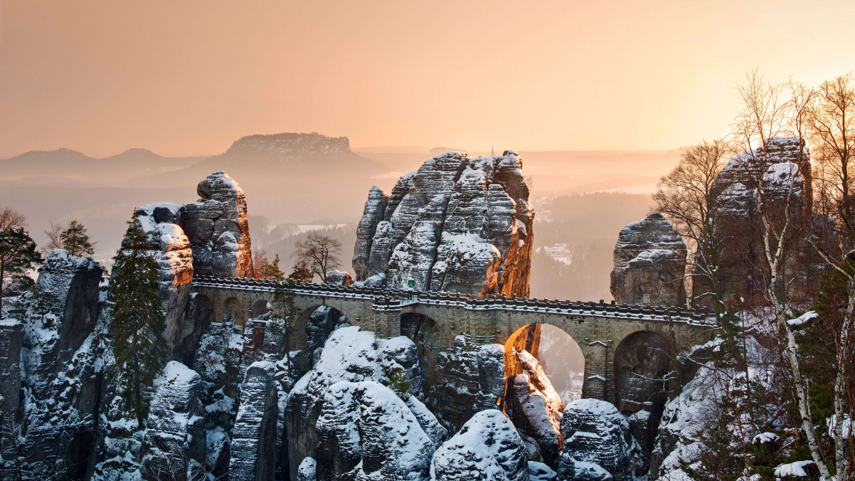 德国罗曼棱堡桥 冬天雪景 风景桌面壁纸图片